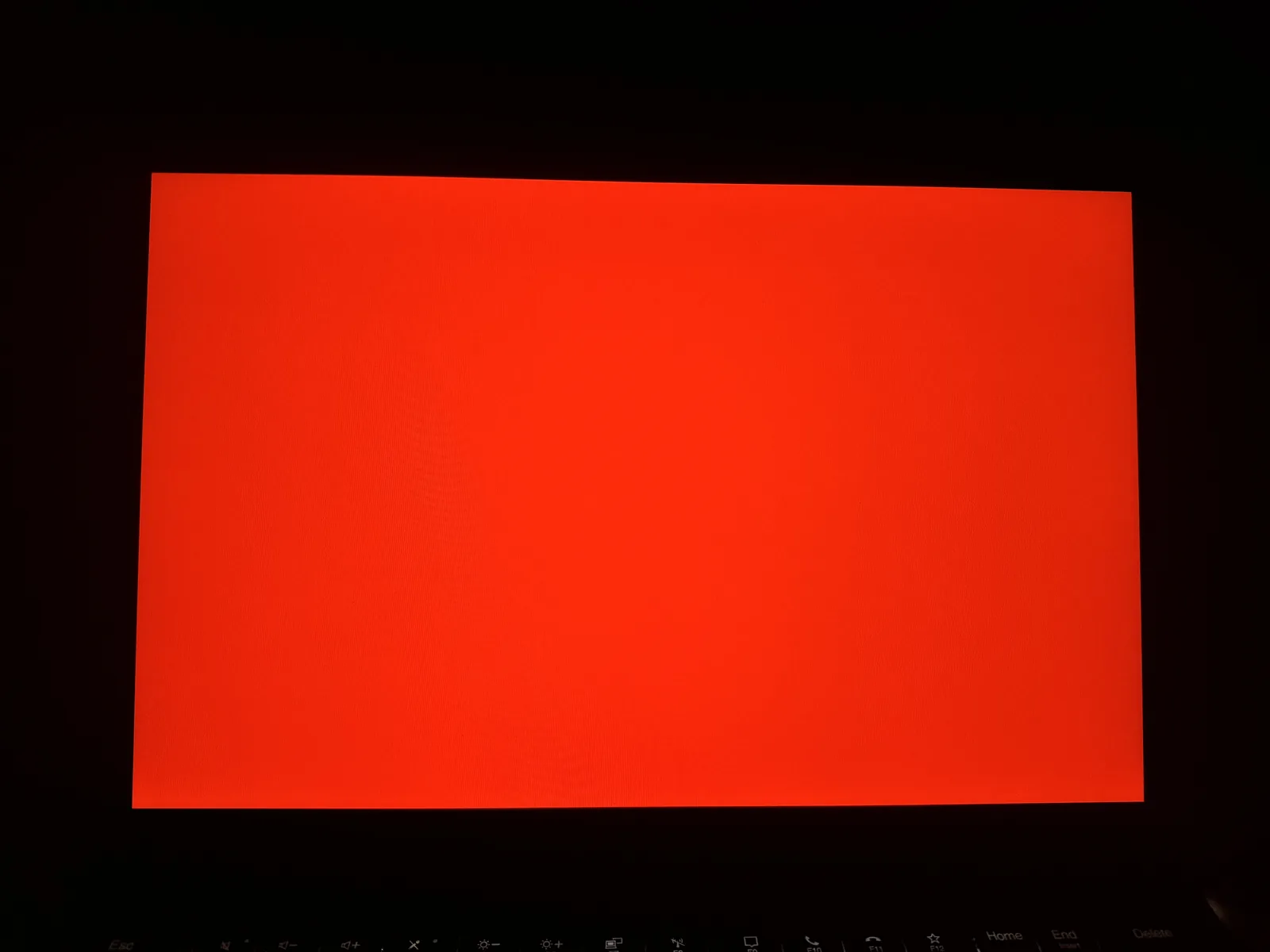Tes layar warna merah penuh — tanpa dead pixel